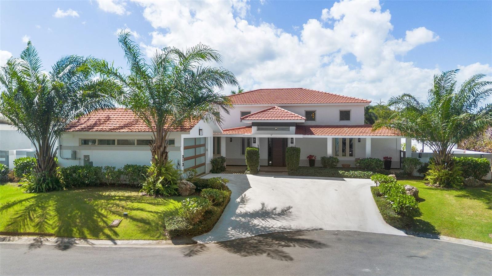 Single Family Residence in DORADO, PR - Daniel Dourado