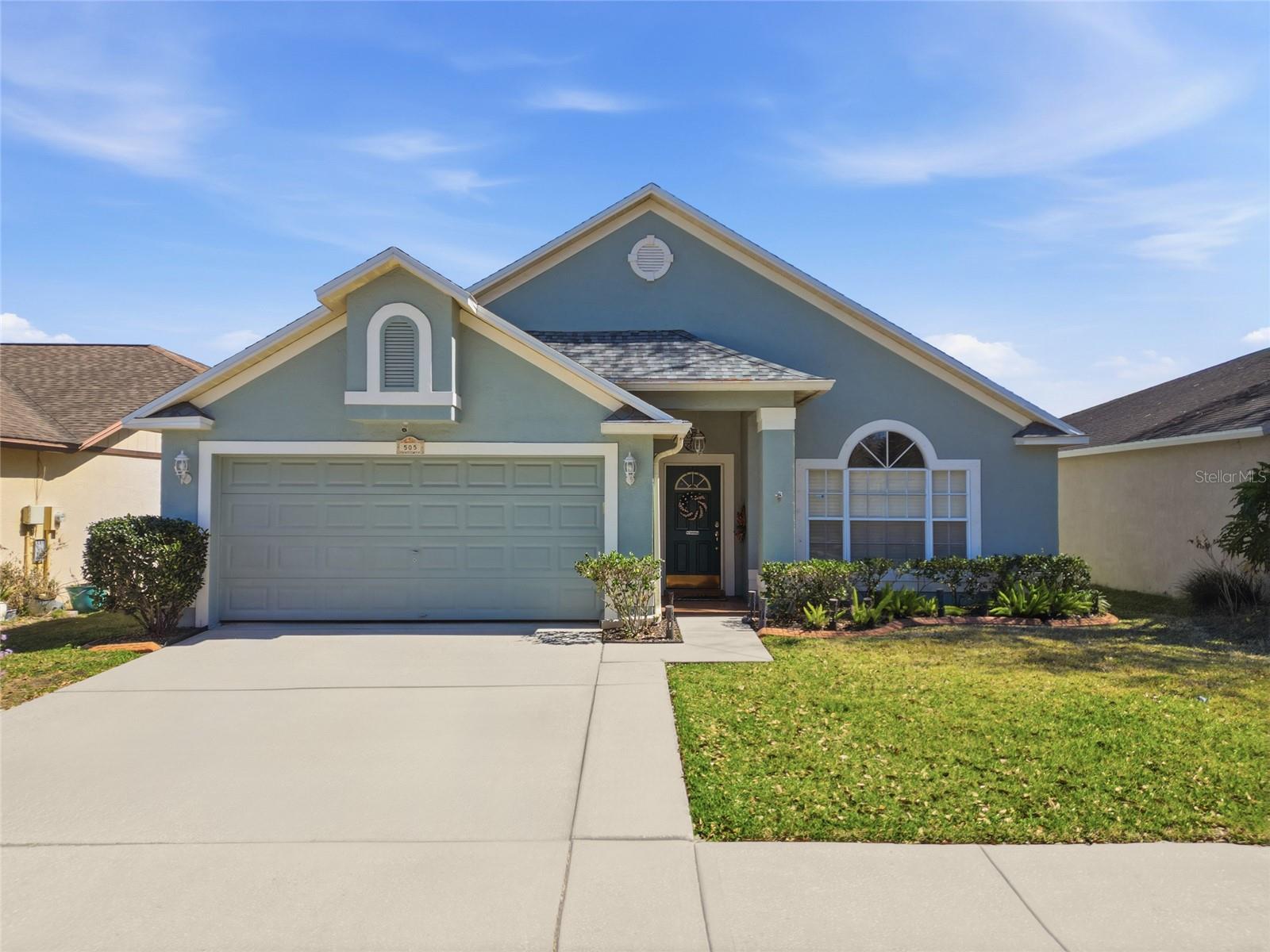 Single Family Residence in VALRICO, FL - Daniel Dourado