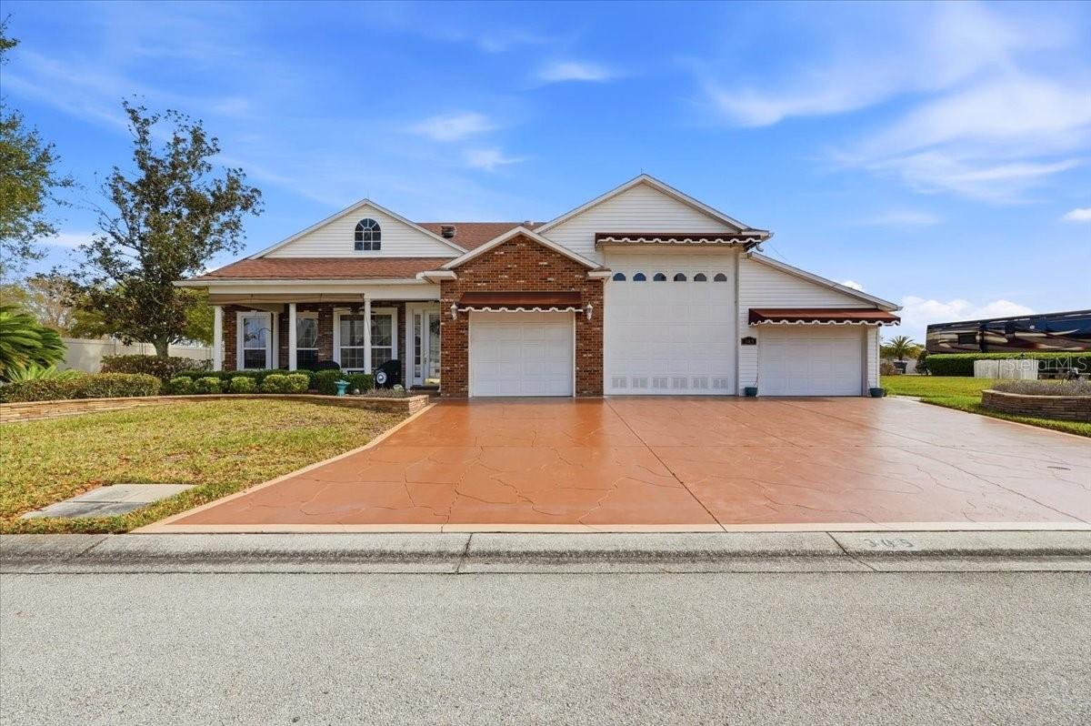 Single Family Residence em POLK CITY, FL - Daniel Dourado