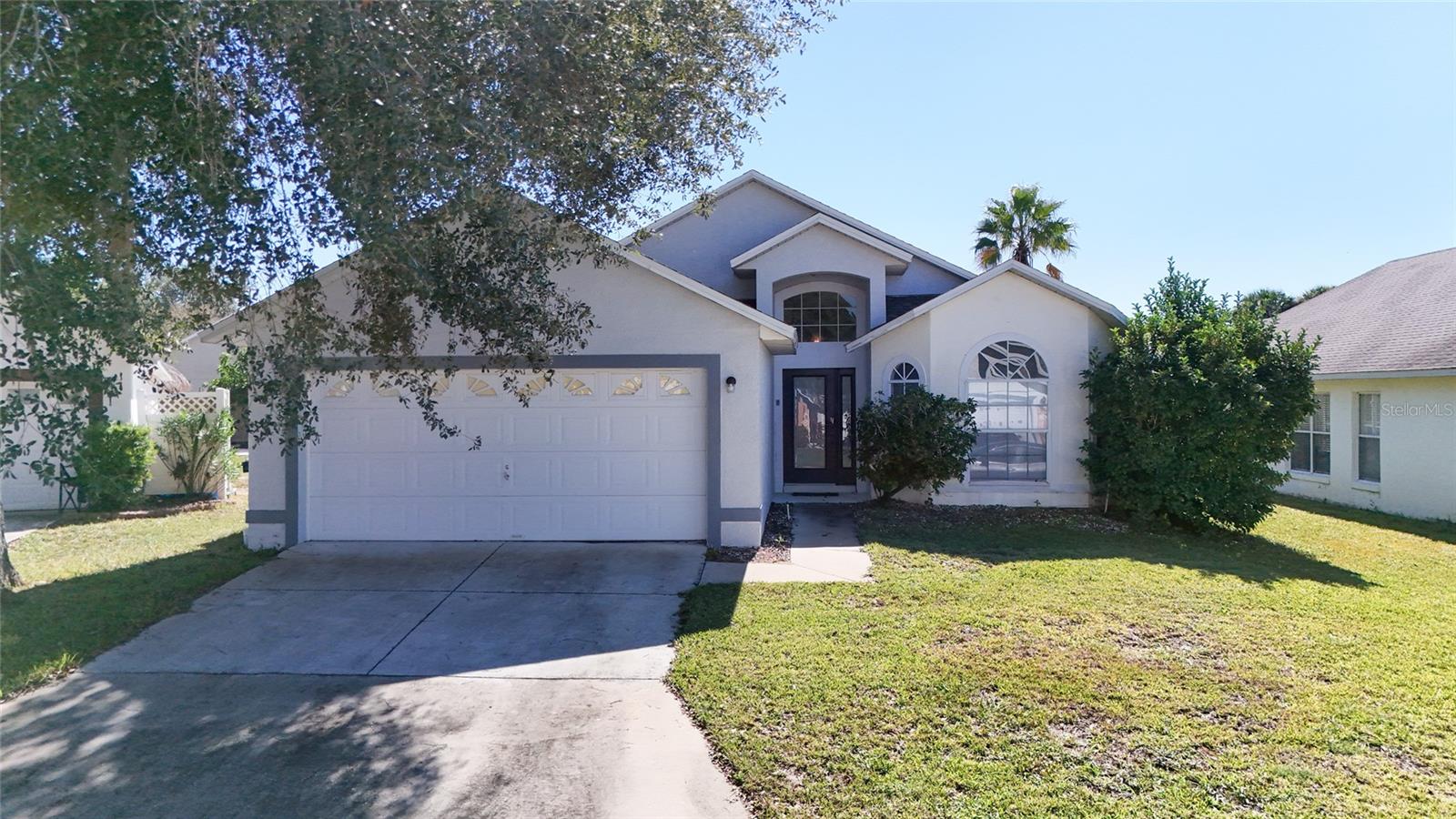 Single Family Residence in DAVENPORT, FL - Daniel Dourado
