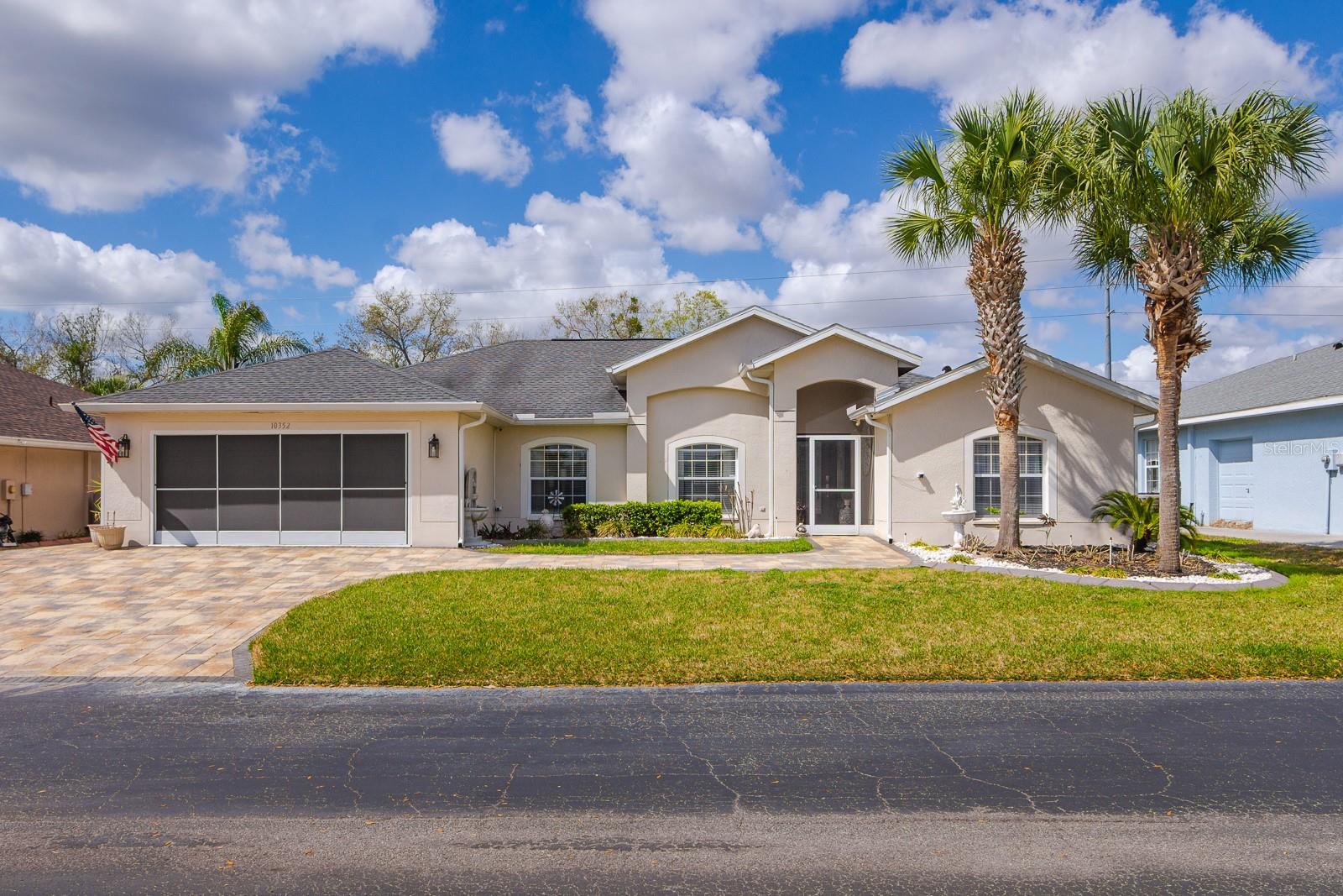 Single Family Residence in SAN ANTONIO, FL - Daniel Dourado