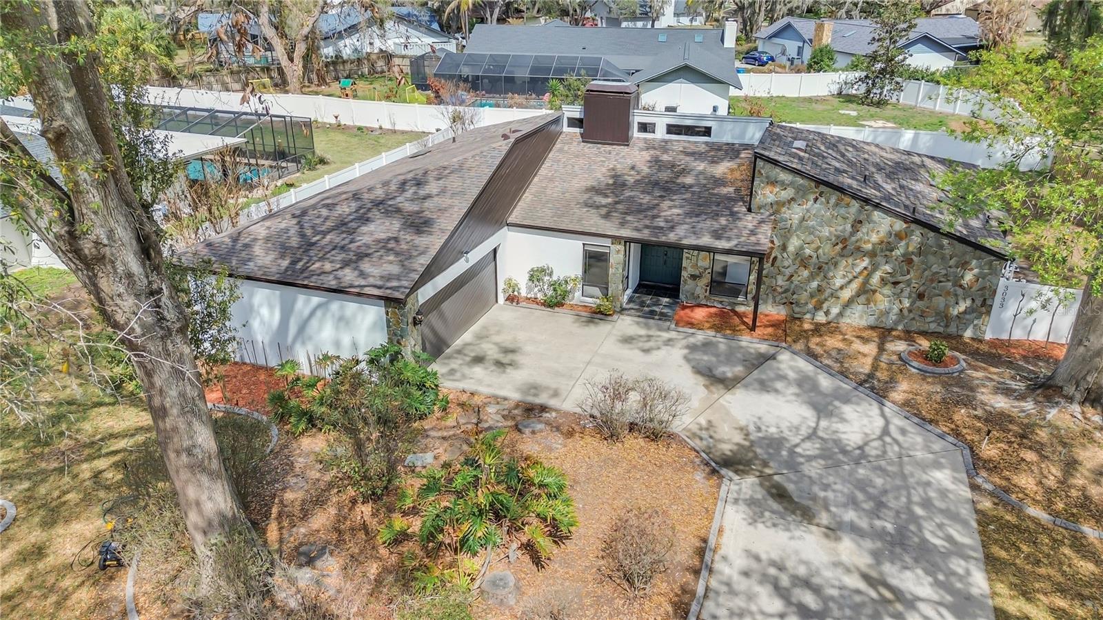 Single Family Residence in VALRICO, FL - Daniel Dourado