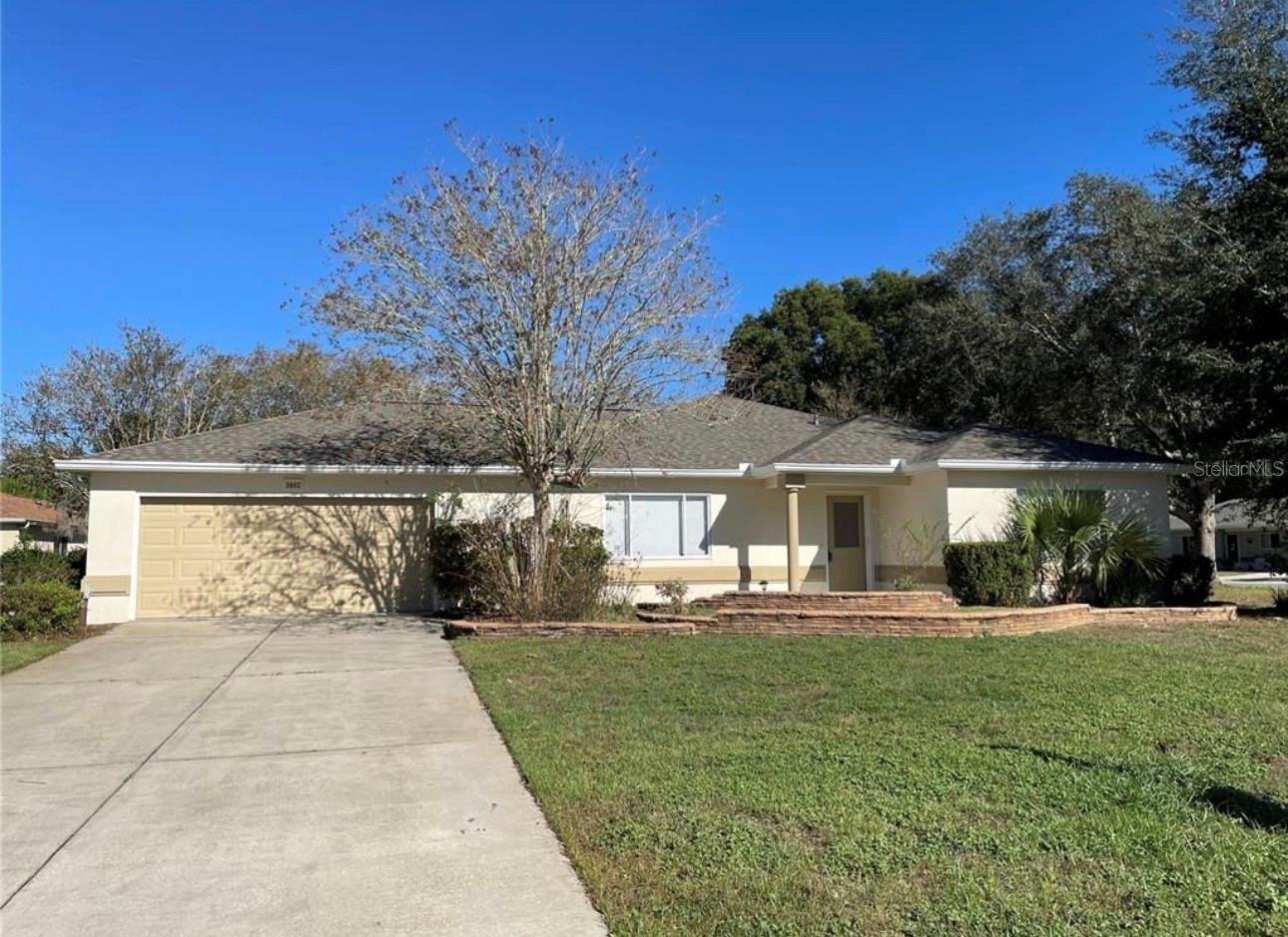 Single Family Residence in SUMMERFIELD, FL - Daniel Dourado