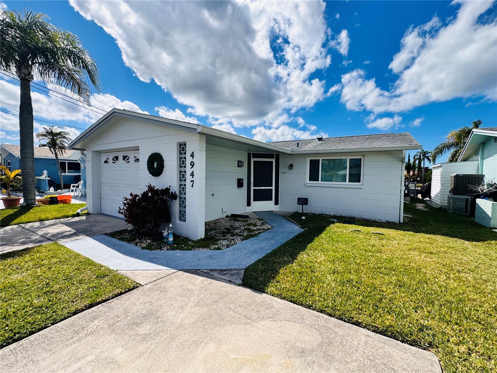 Single Family Residence em NEW PORT RICHEY, FL - Daniel Dourado