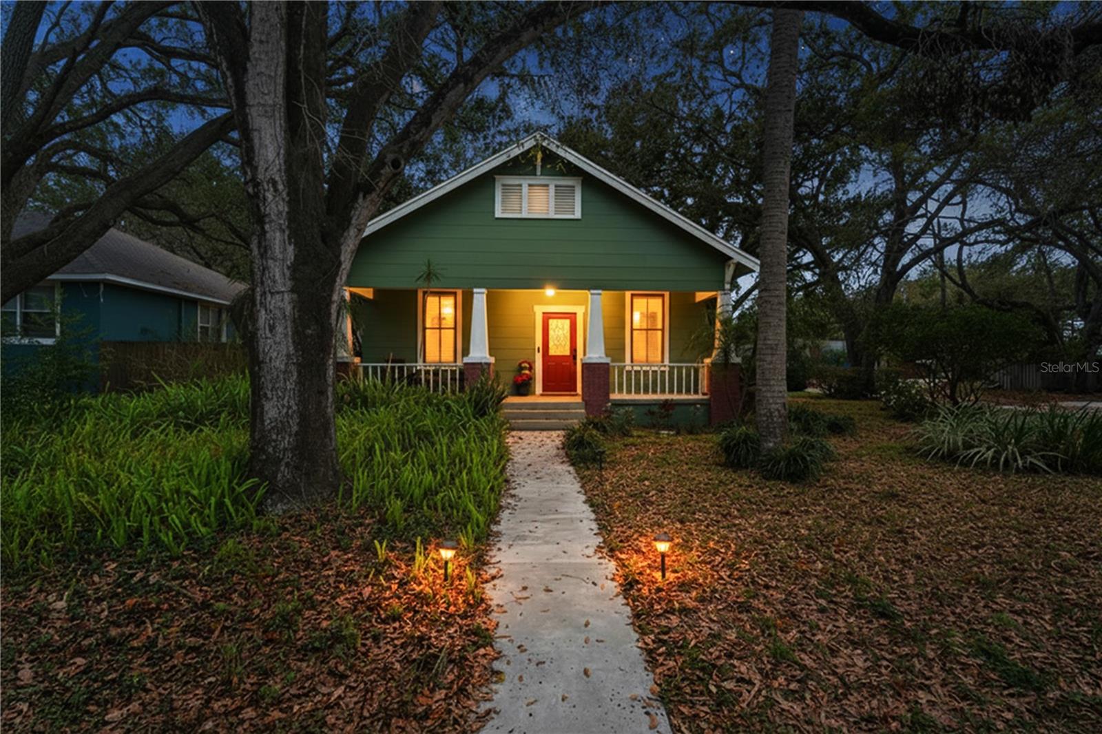 Single Family Residence in TAMPA, FL - Daniel Dourado