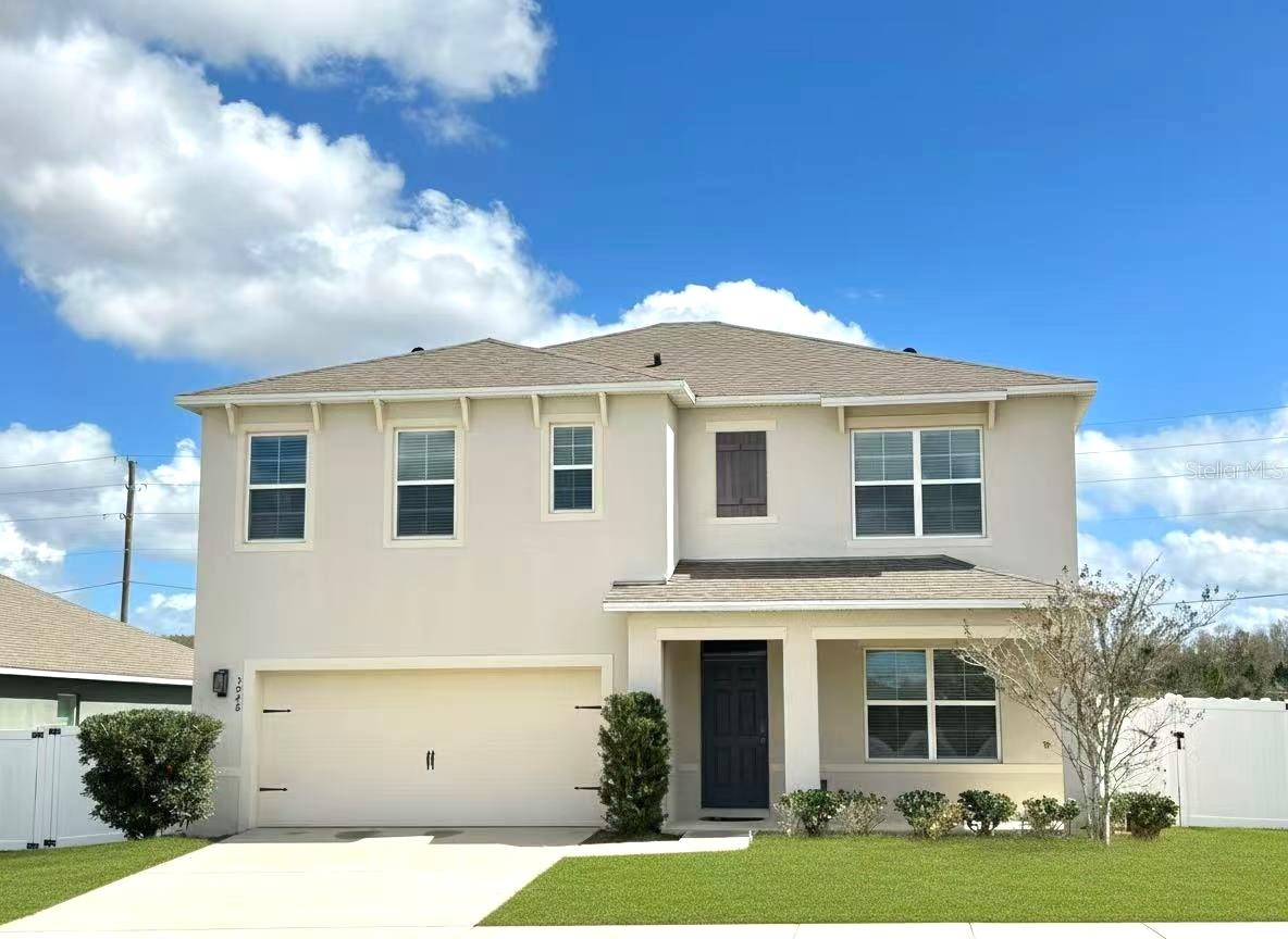 Single Family Residence in MOUNT DORA, FL - Daniel Dourado