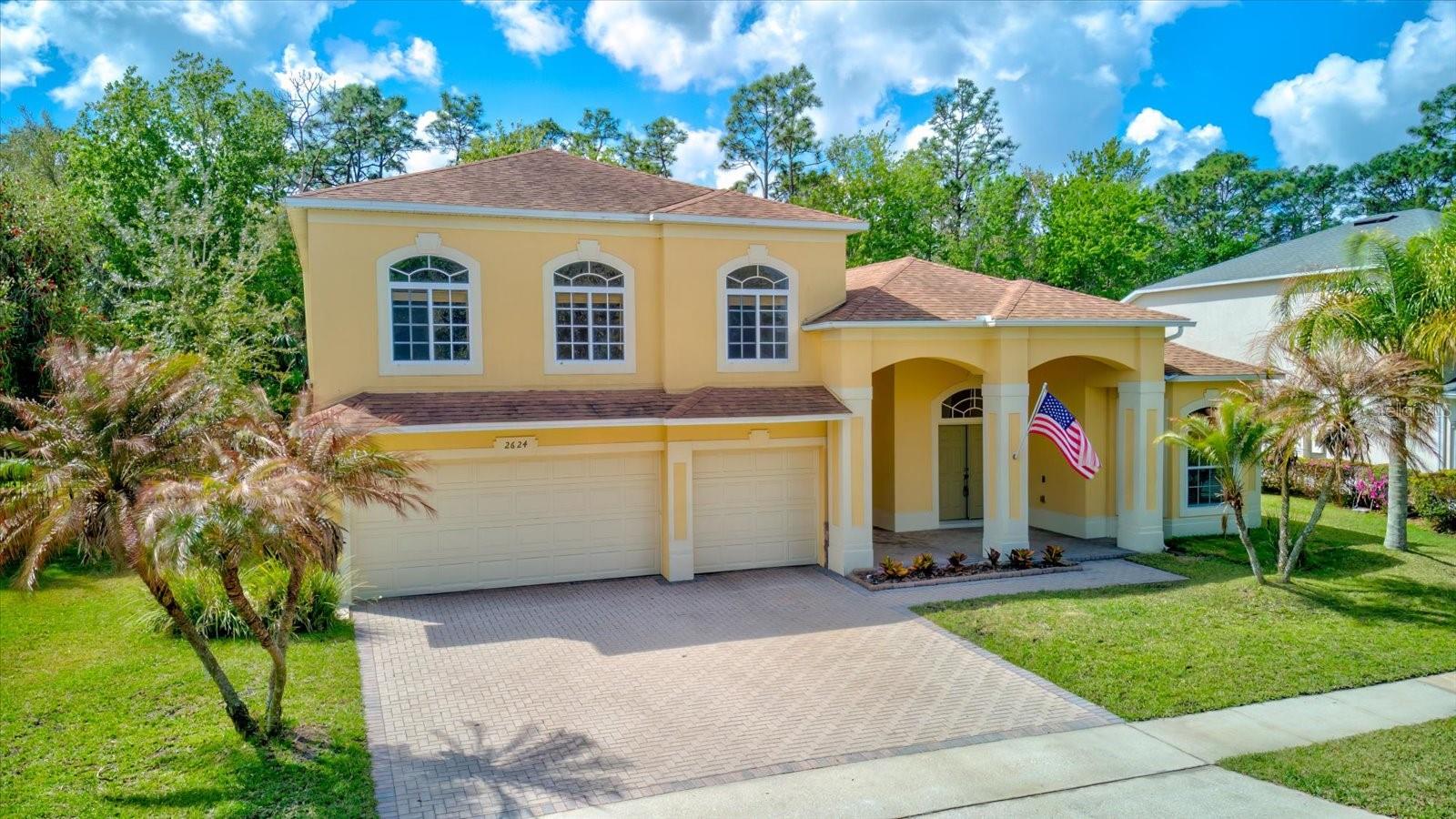 Single Family Residence in ORLANDO, FL - Daniel Dourado