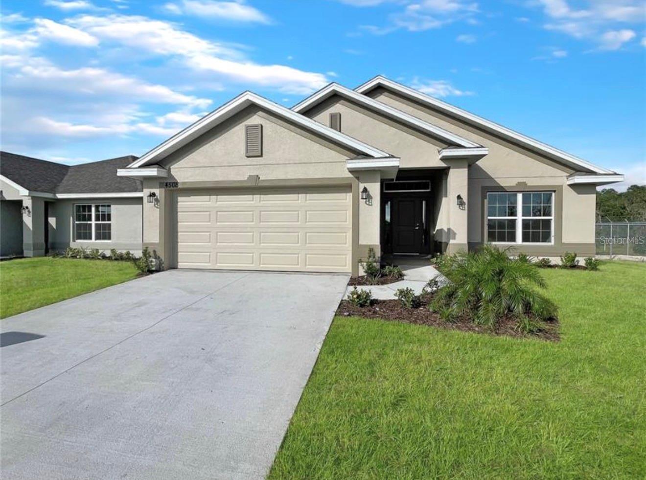 Single Family Residence em ST CLOUD, FL - Daniel Dourado
