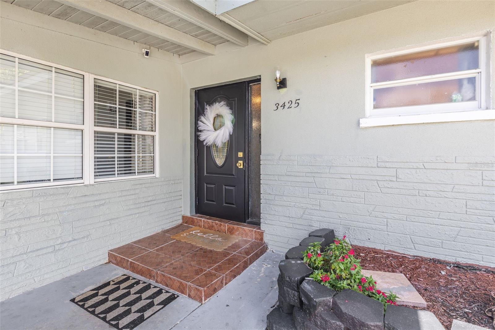 Single Family Residence in PORT CHARLOTTE, FL - Daniel Dourado