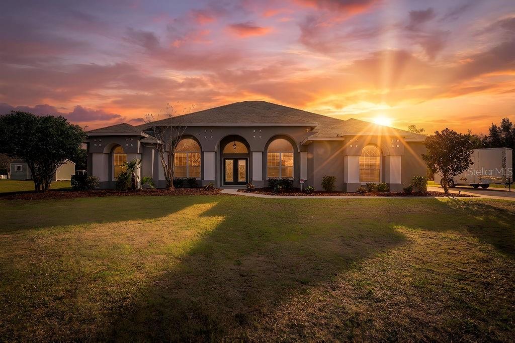 Single Family Residence em SILVER SPRINGS, FL - Daniel Dourado