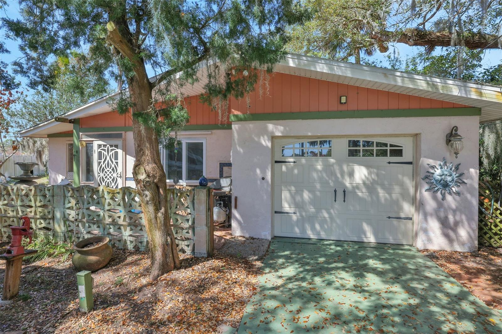 Single Family Residence in PORT ORANGE, FL - Daniel Dourado