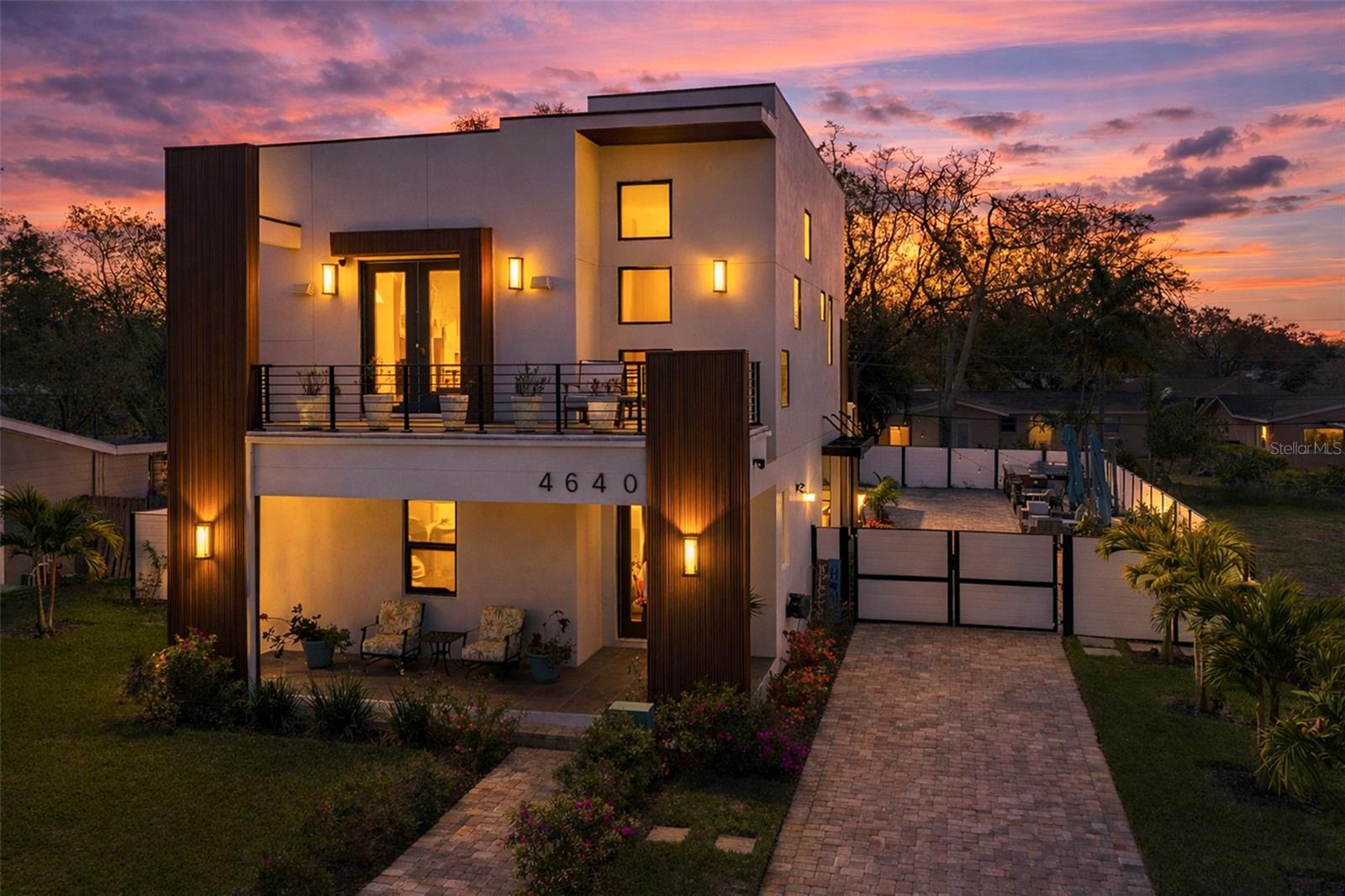 Single Family Residence em ST PETERSBURG, FL - Daniel Dourado