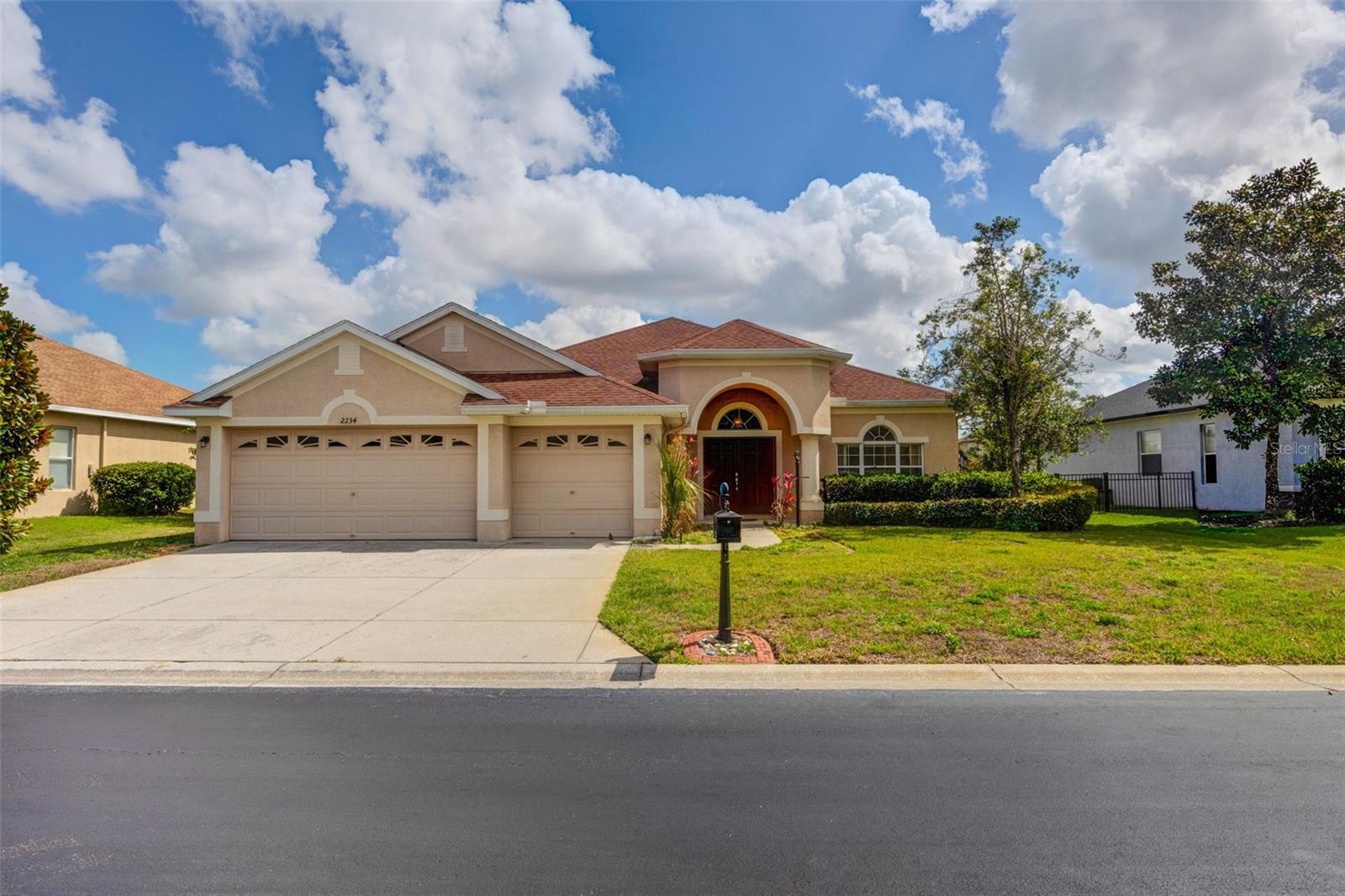 Single Family Residence in NEW PORT RICHEY, FL - Daniel Dourado