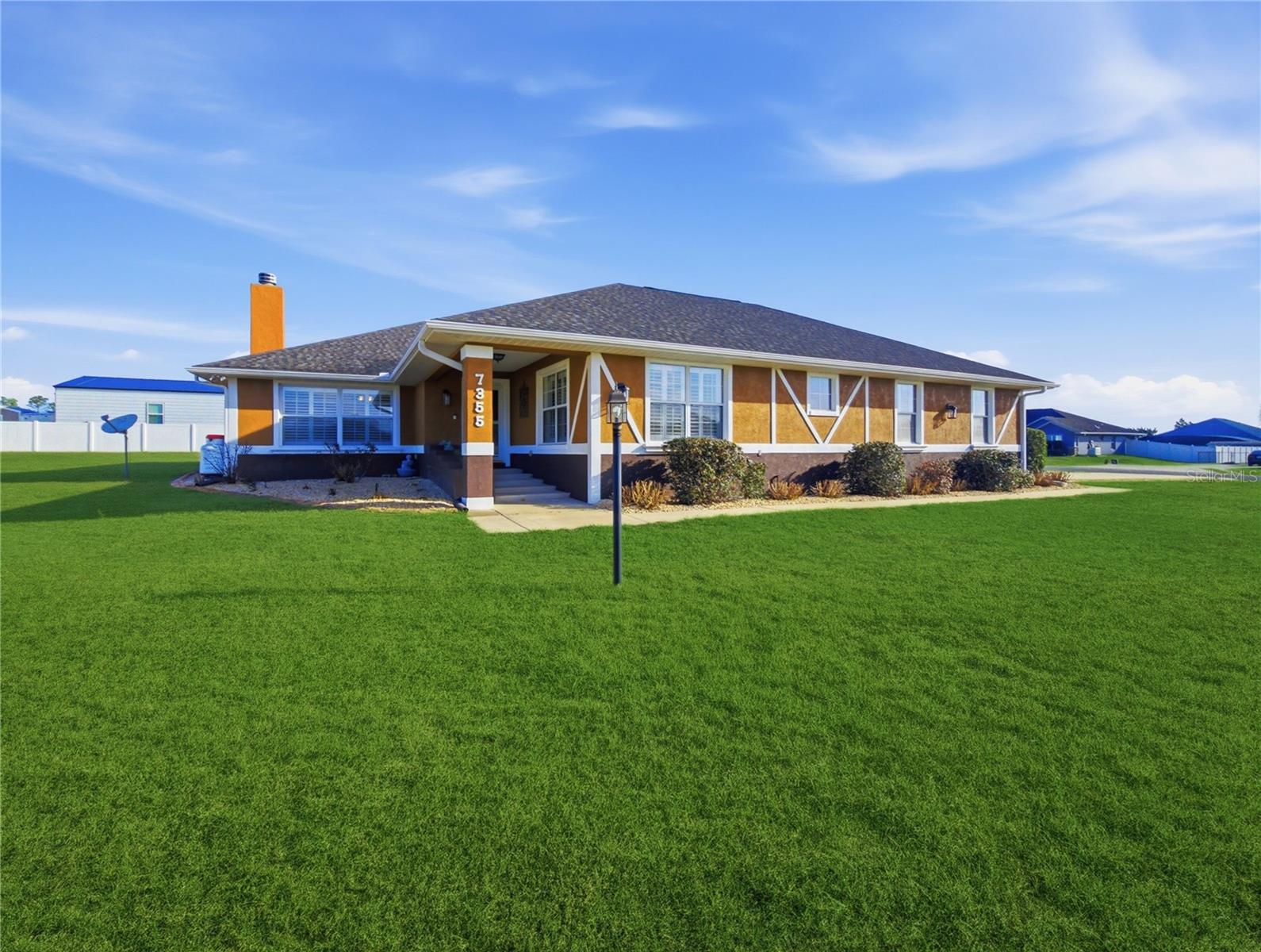 Single Family Residence em BELLEVIEW, FL - Daniel Dourado