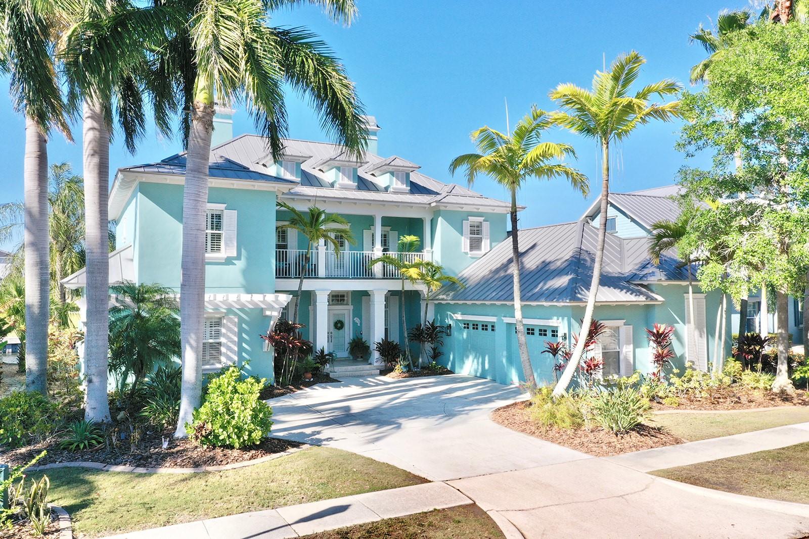 Single Family Residence in APOLLO BEACH, FL - Daniel Dourado