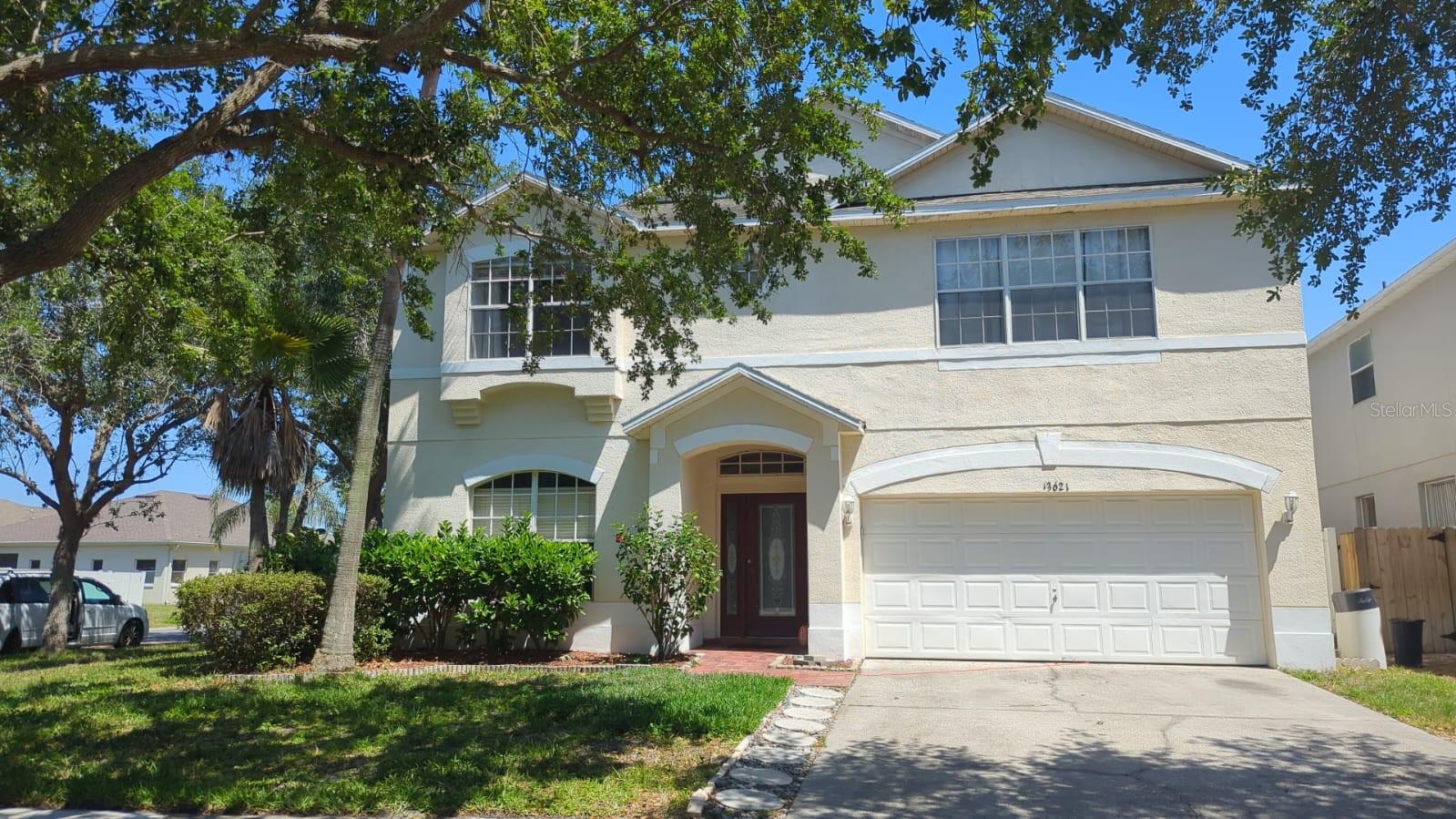 Single Family Residence in ORLANDO, FL - Daniel Dourado