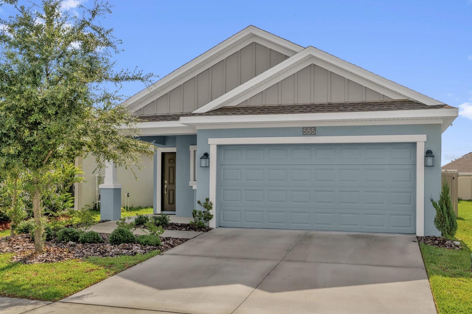 Single Family Residence in DAVENPORT, FL - Daniel Dourado