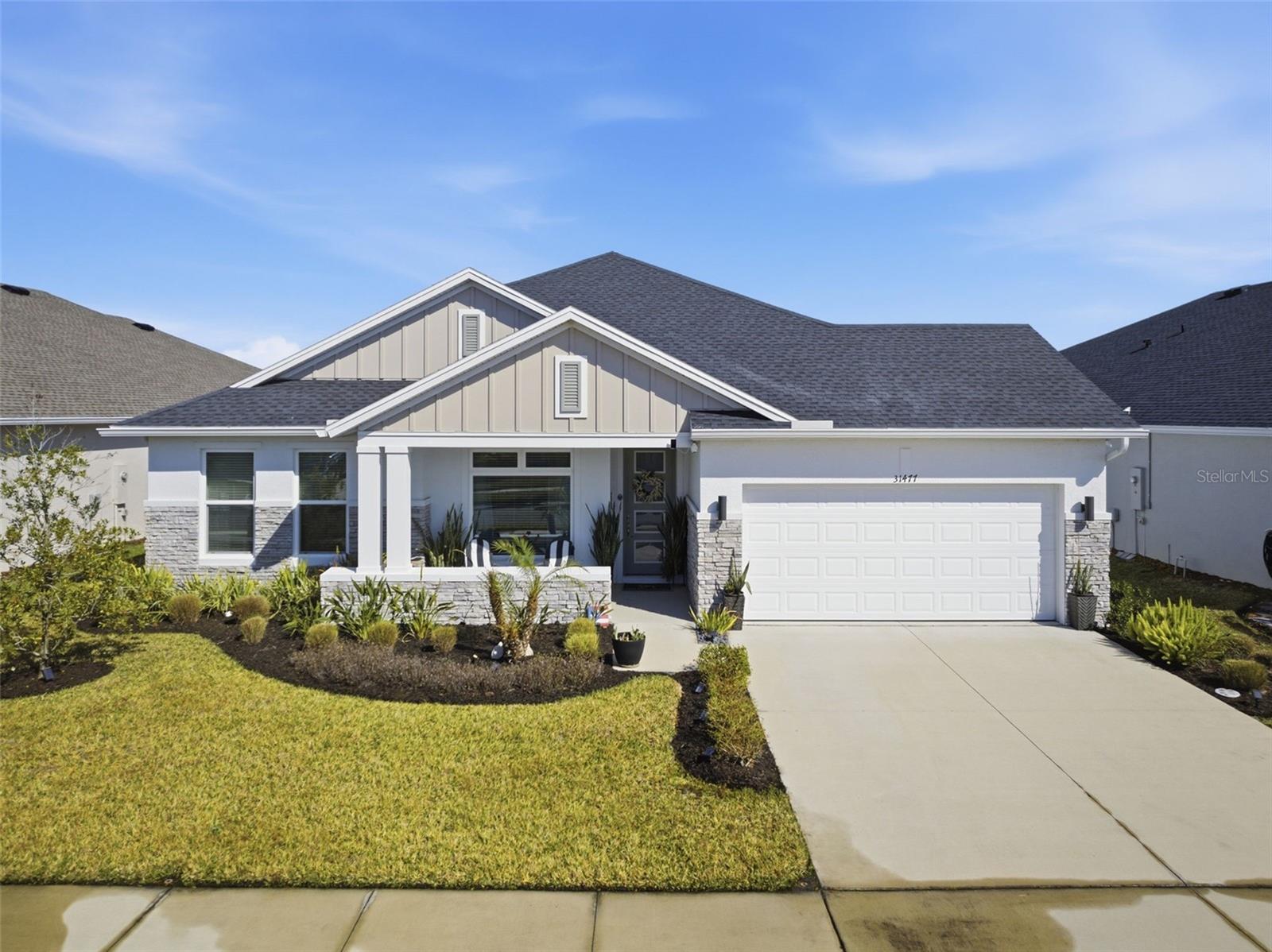 Single Family Residence in WESLEY CHAPEL, FL - Daniel Dourado