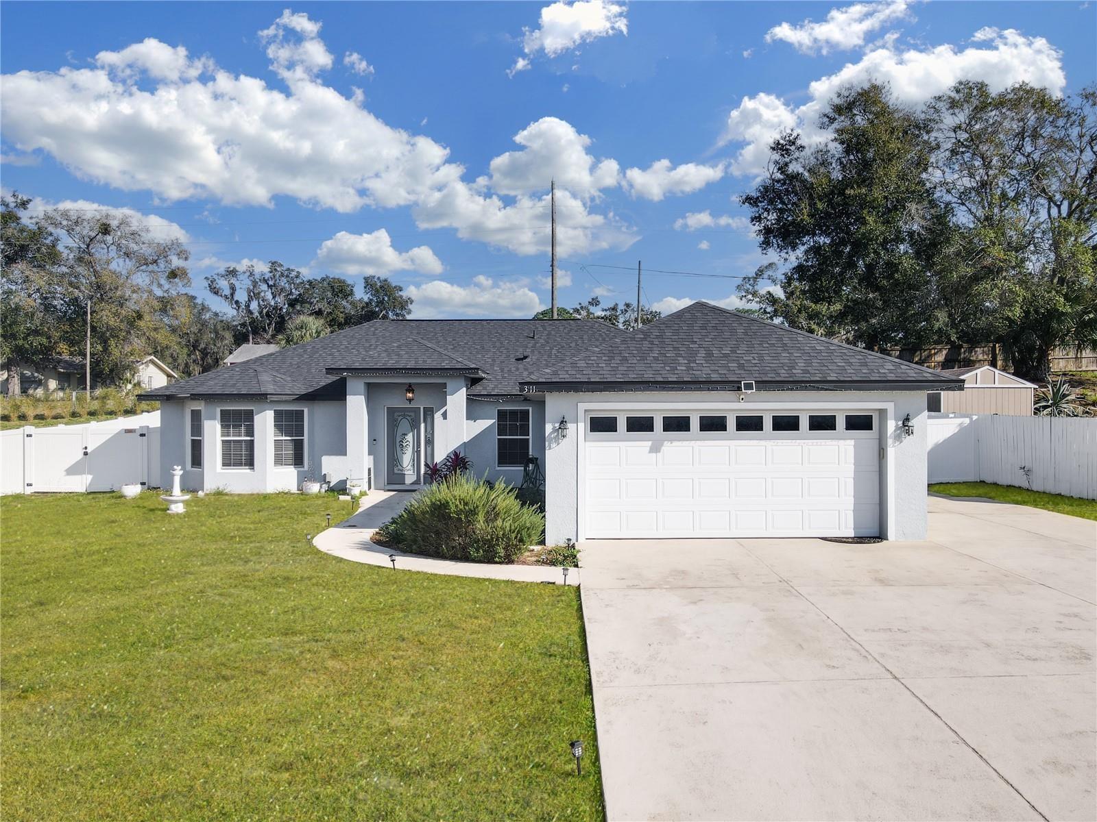 Single Family Residence em EUSTIS, FL - Daniel Dourado