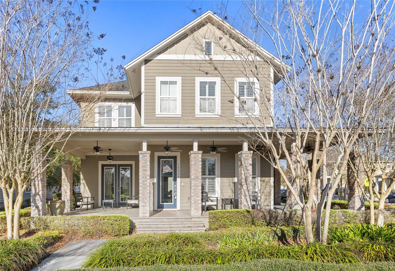 Single Family Residence in ORLANDO, FL - Daniel Dourado