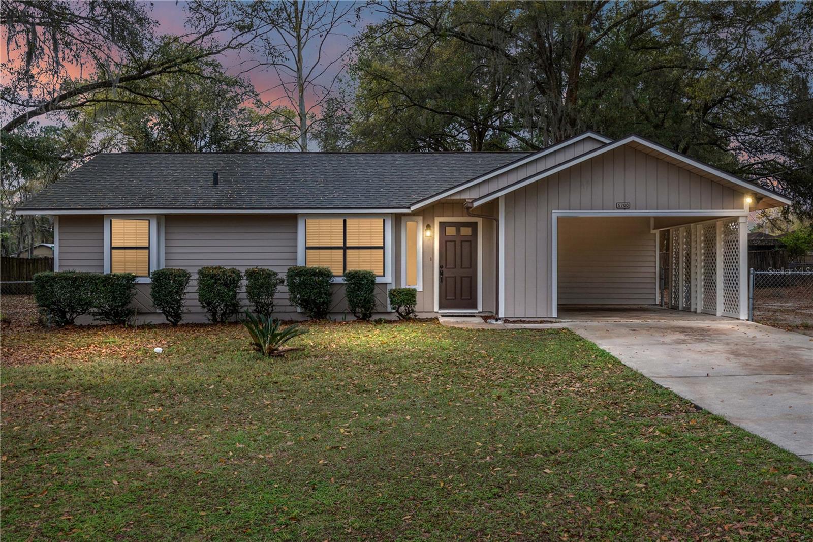 Single Family Residence in OCALA, FL - Daniel Dourado