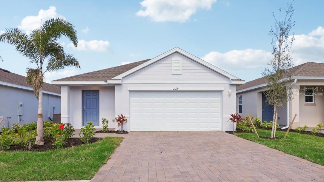 Single Family Residence in PORT CHARLOTTE, FL - Daniel Dourado