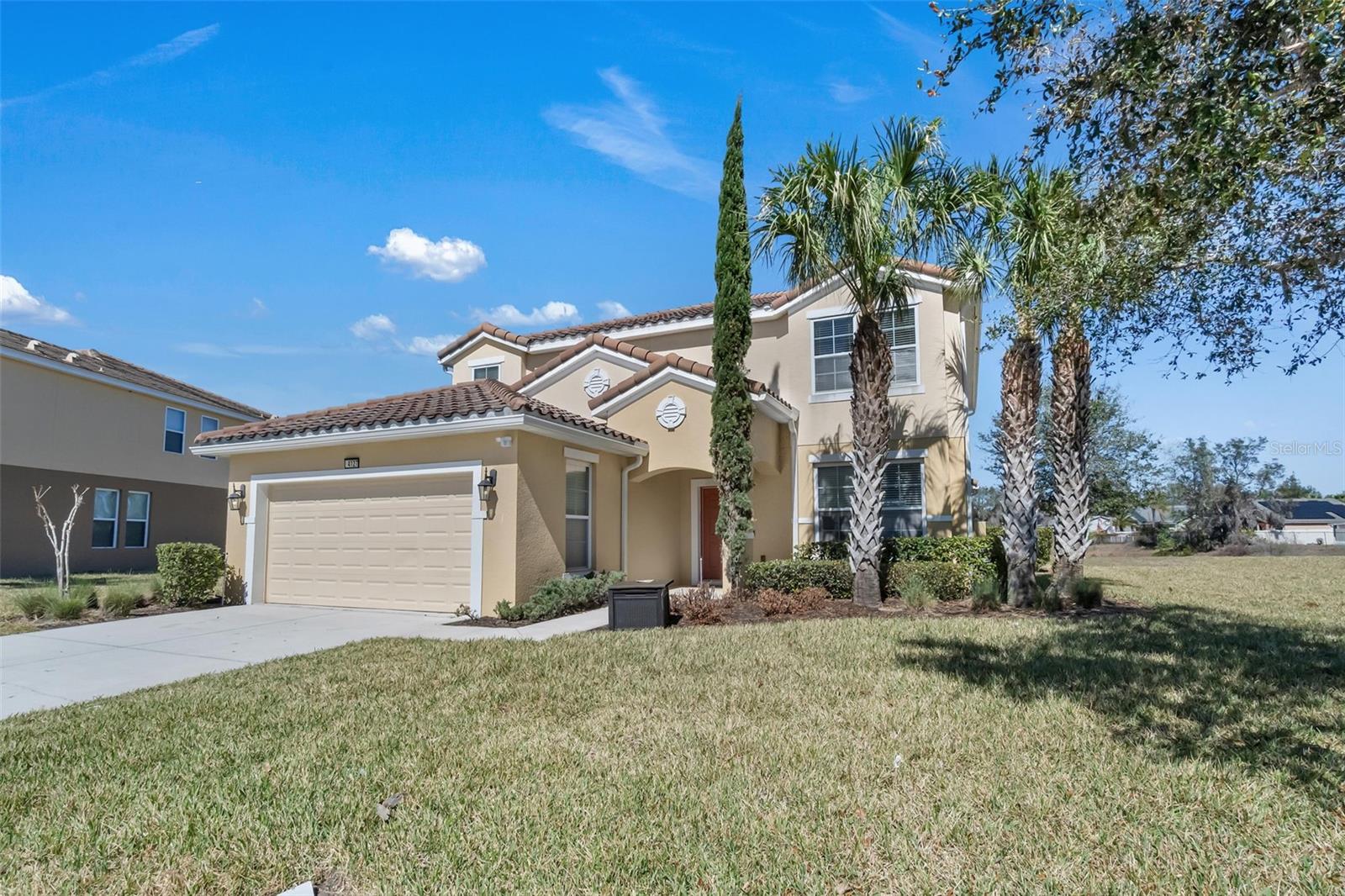 Single Family Residence in DAVENPORT, FL - Daniel Dourado