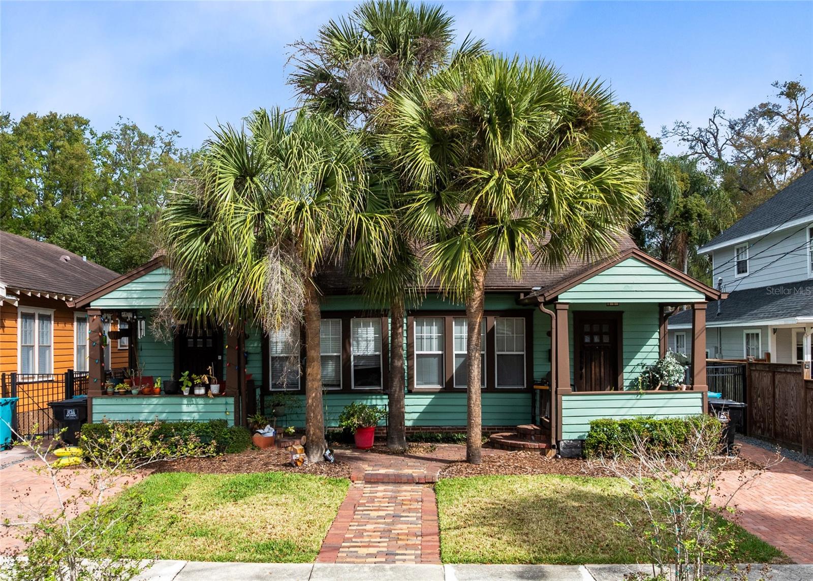 Single Family Residence in ORLANDO, FL - Daniel Dourado