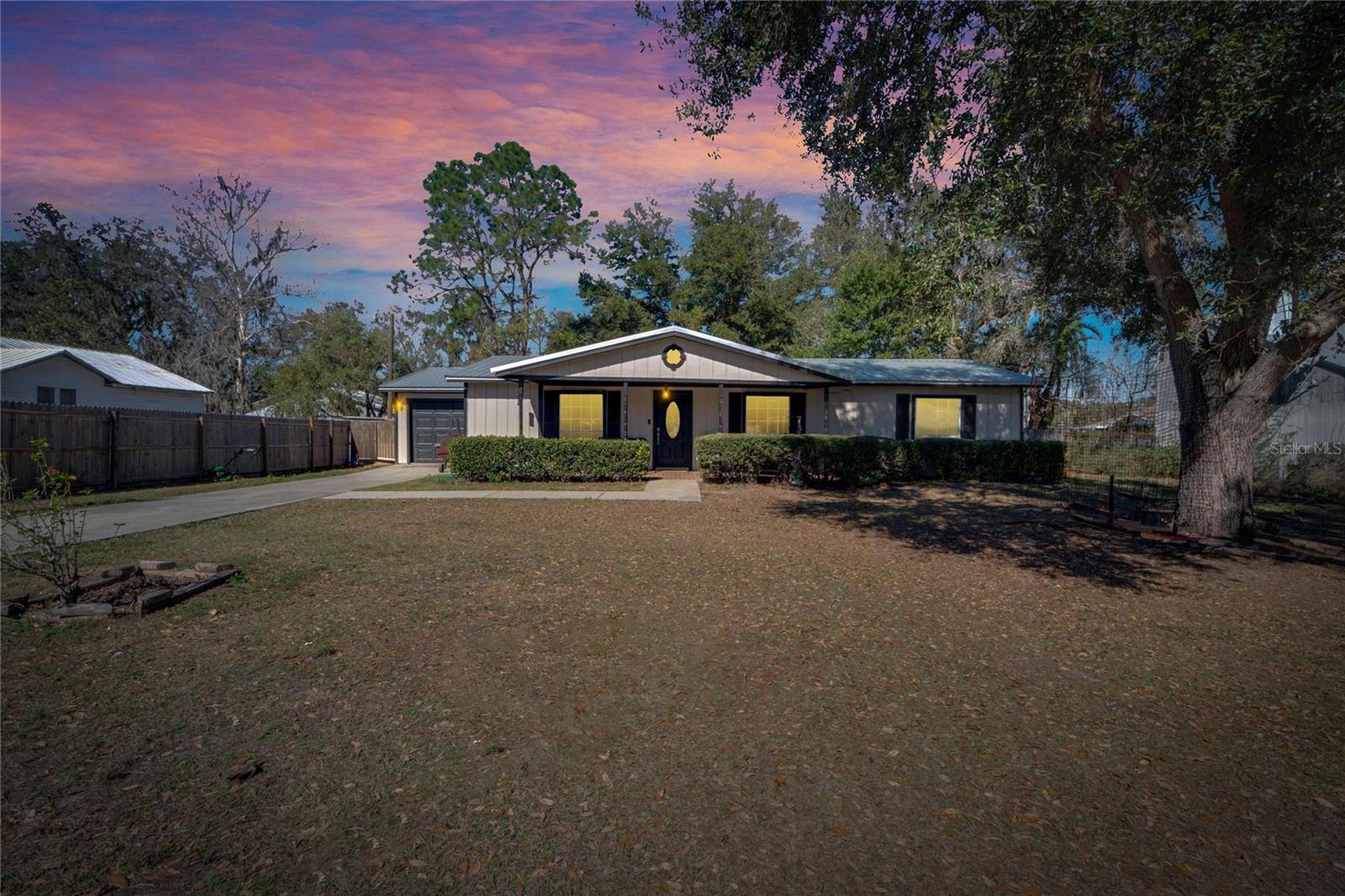 Single Family Residence in FORT MEADE, FL - Daniel Dourado