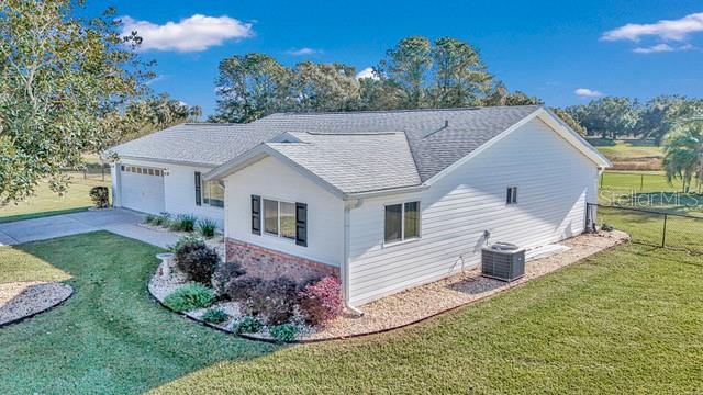 Single Family Residence em SUMMERFIELD, FL - Daniel Dourado