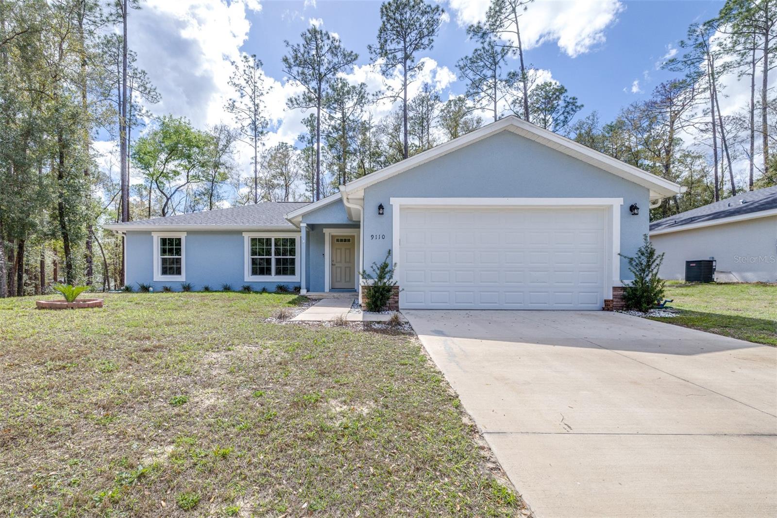 Single Family Residence in DUNNELLON, FL - Daniel Dourado