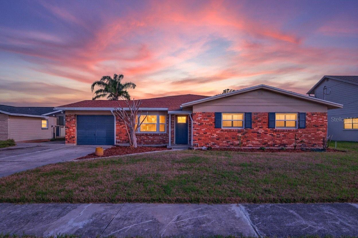 Single Family Residence in TAMPA, FL - Daniel Dourado