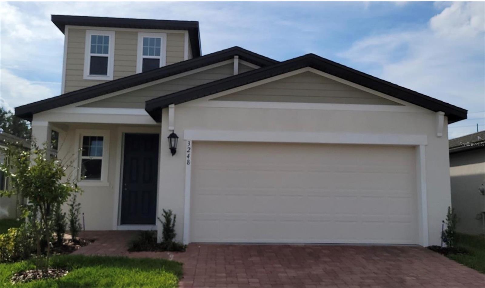 Single Family Residence in DAVENPORT, FL - Daniel Dourado