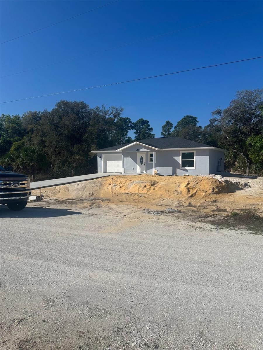 Single Family Residence in PUNTA GORDA, FL - Daniel Dourado