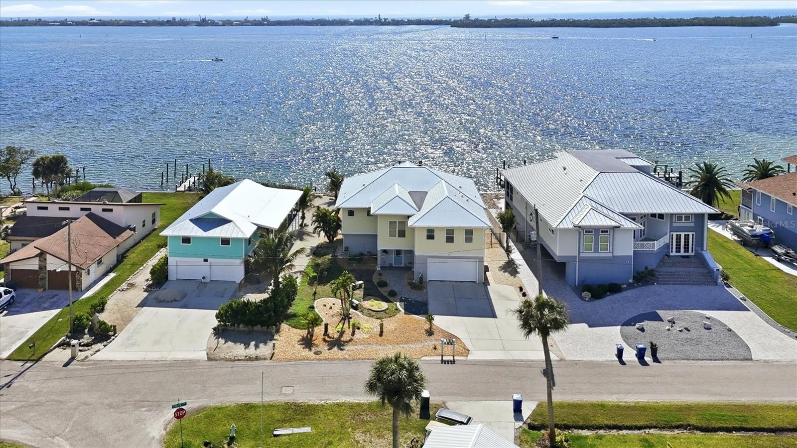 Single Family Residence em ENGLEWOOD, FL - Daniel Dourado