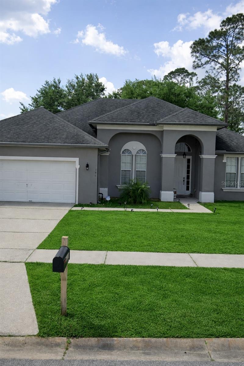 Single Family Residence in ORLANDO, FL - Daniel Dourado