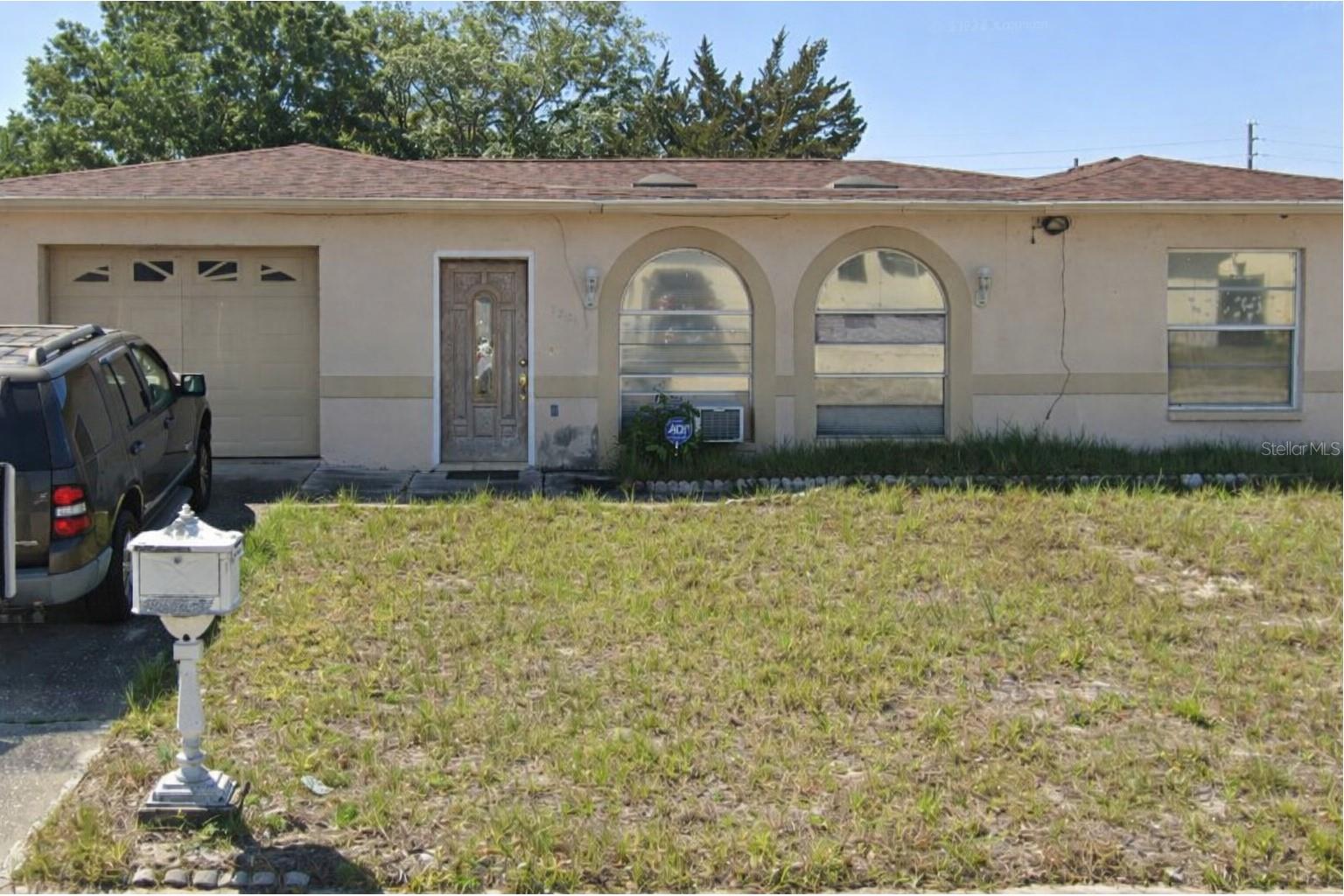 Single Family Residence in PORT RICHEY, FL - Daniel Dourado