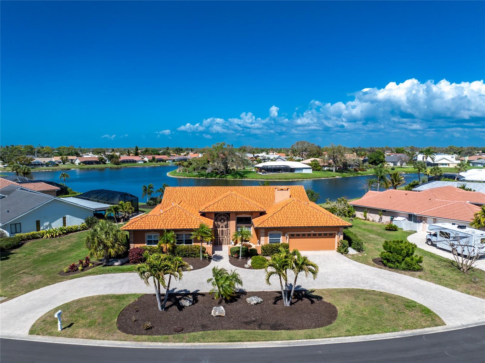 Single Family Residence em ENGLEWOOD, FL - Daniel Dourado
