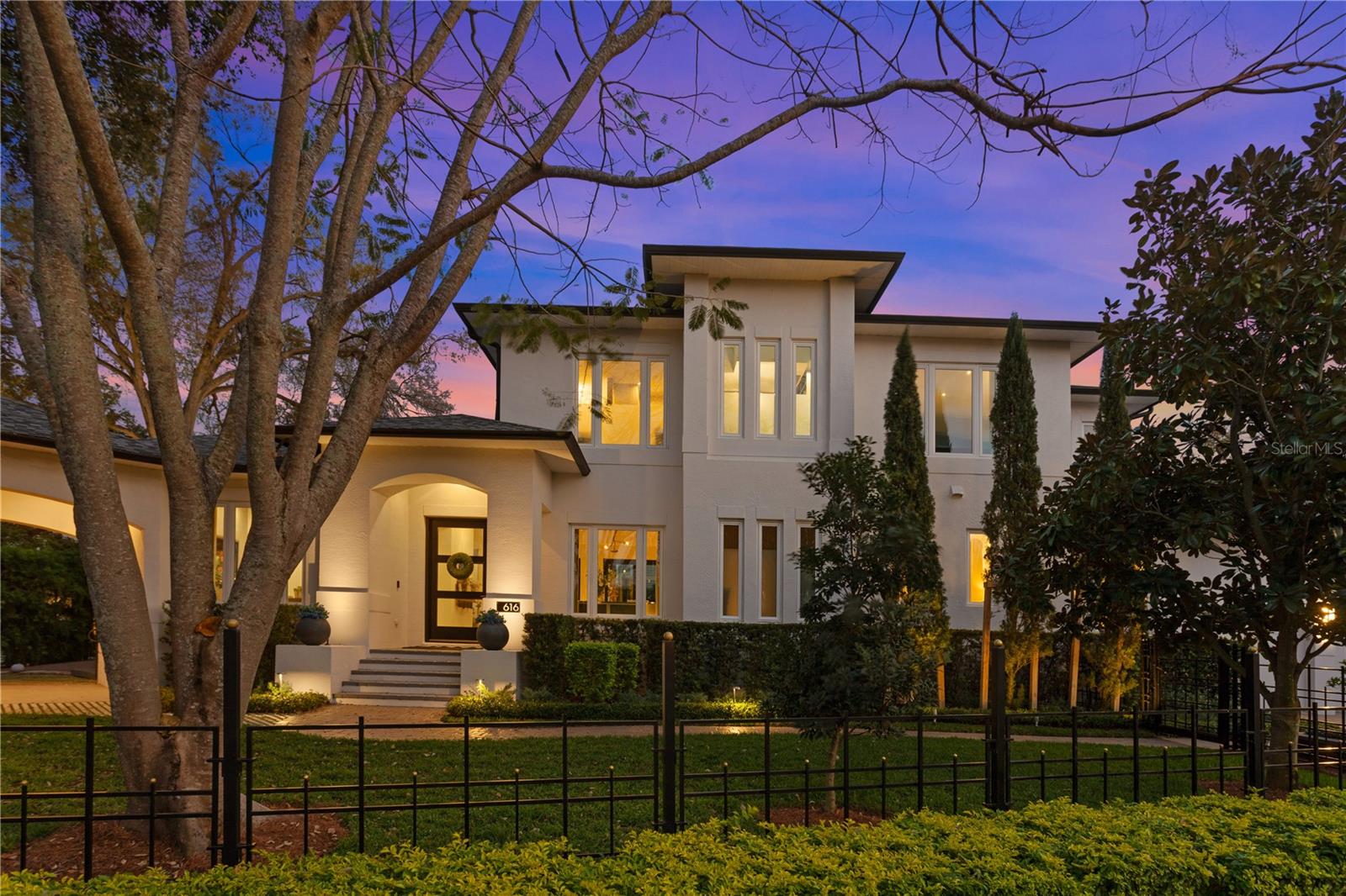 Single Family Residence in TAMPA, FL - Daniel Dourado