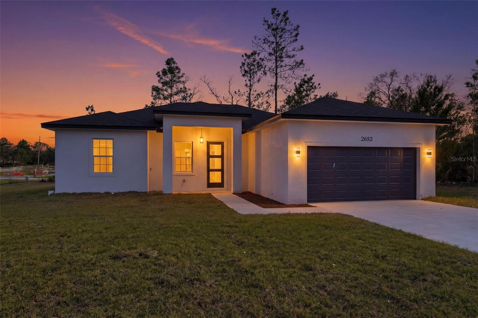 Single Family Residence in DUNNELLON, FL - Daniel Dourado