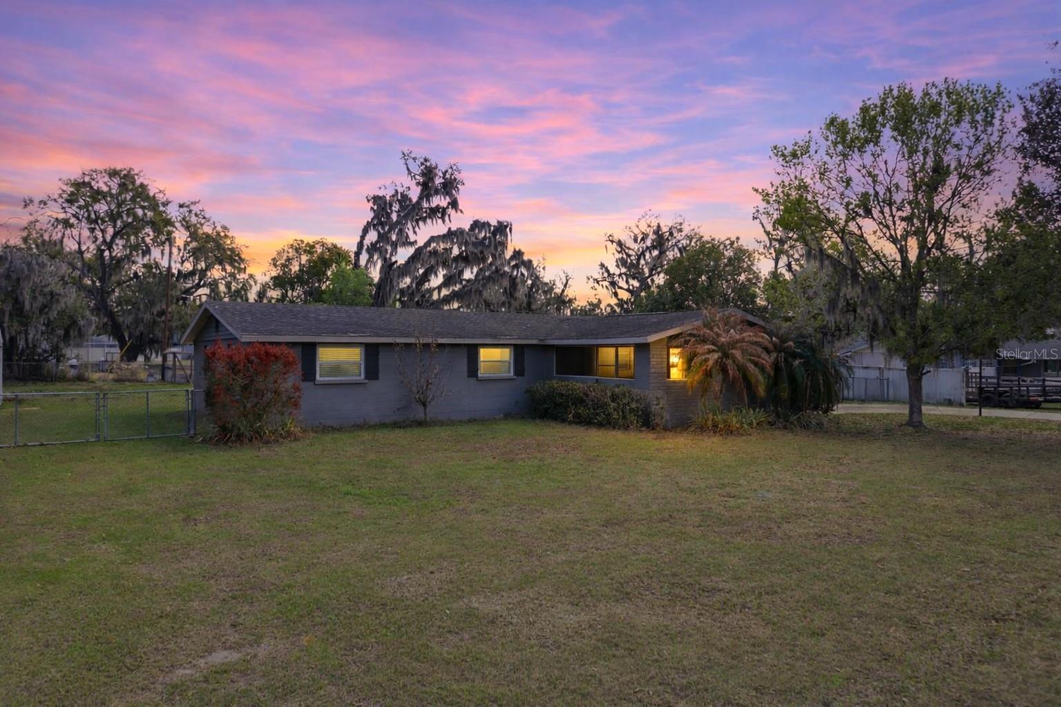 Single Family Residence in LAKELAND, FL - Daniel Dourado