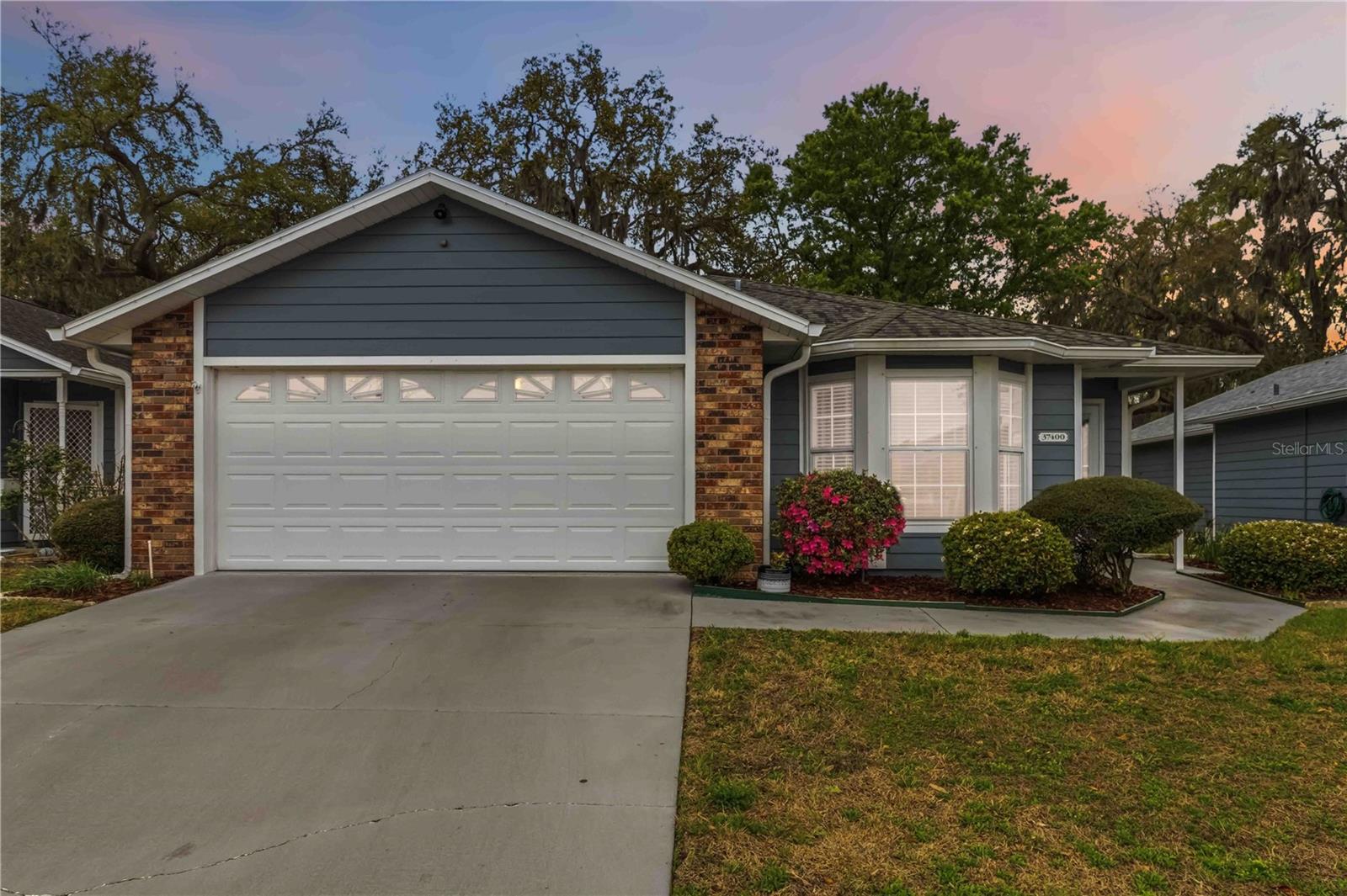 Single Family Residence em ZEPHYRHILLS, FL - Daniel Dourado
