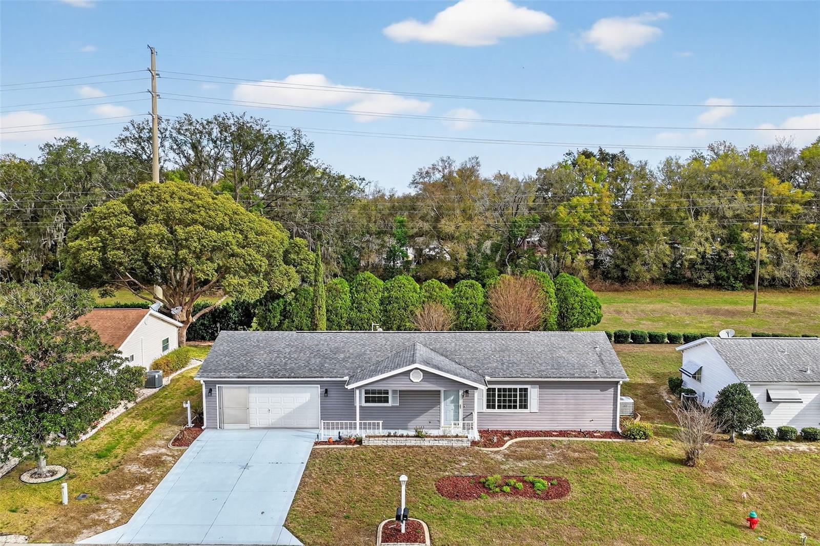 Single Family Residence em SUMMERFIELD, FL - Daniel Dourado