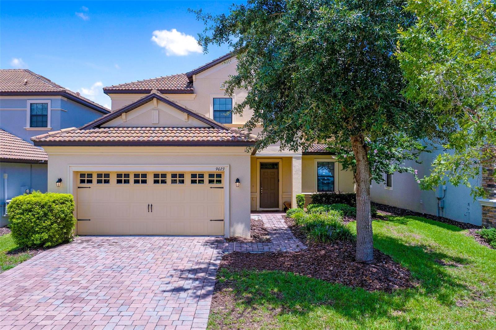 Single Family Residence in DAVENPORT, FL - Daniel Dourado