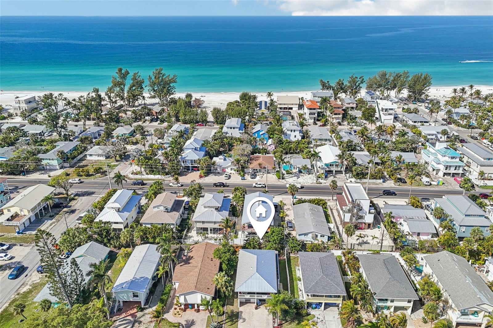 Single Family Residence in HOLMES BEACH, FL - Daniel Dourado