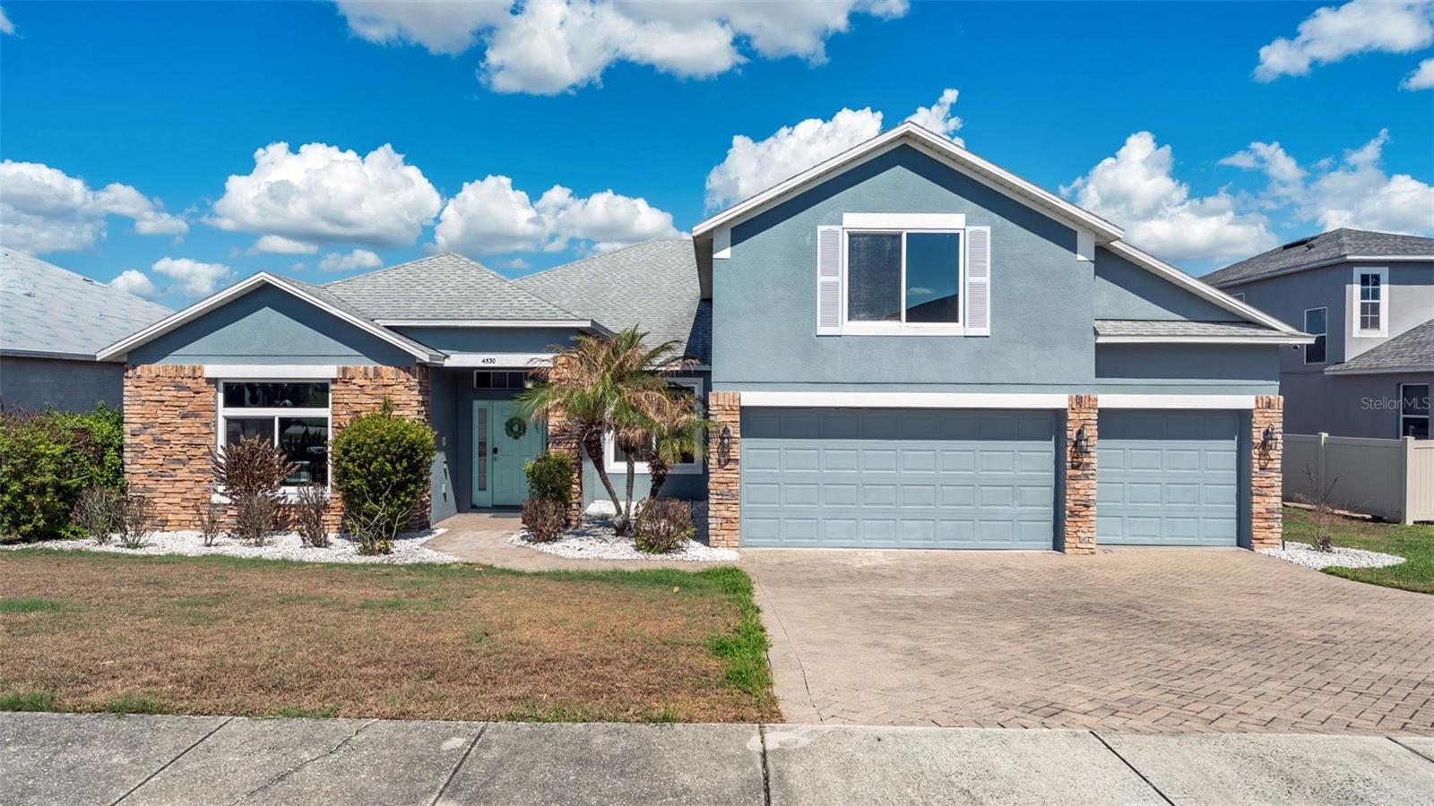 Single Family Residence in LAKE WALES, FL - Daniel Dourado