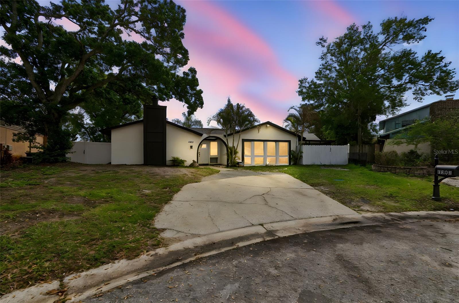 Single Family Residence in TAMPA, FL - Daniel Dourado