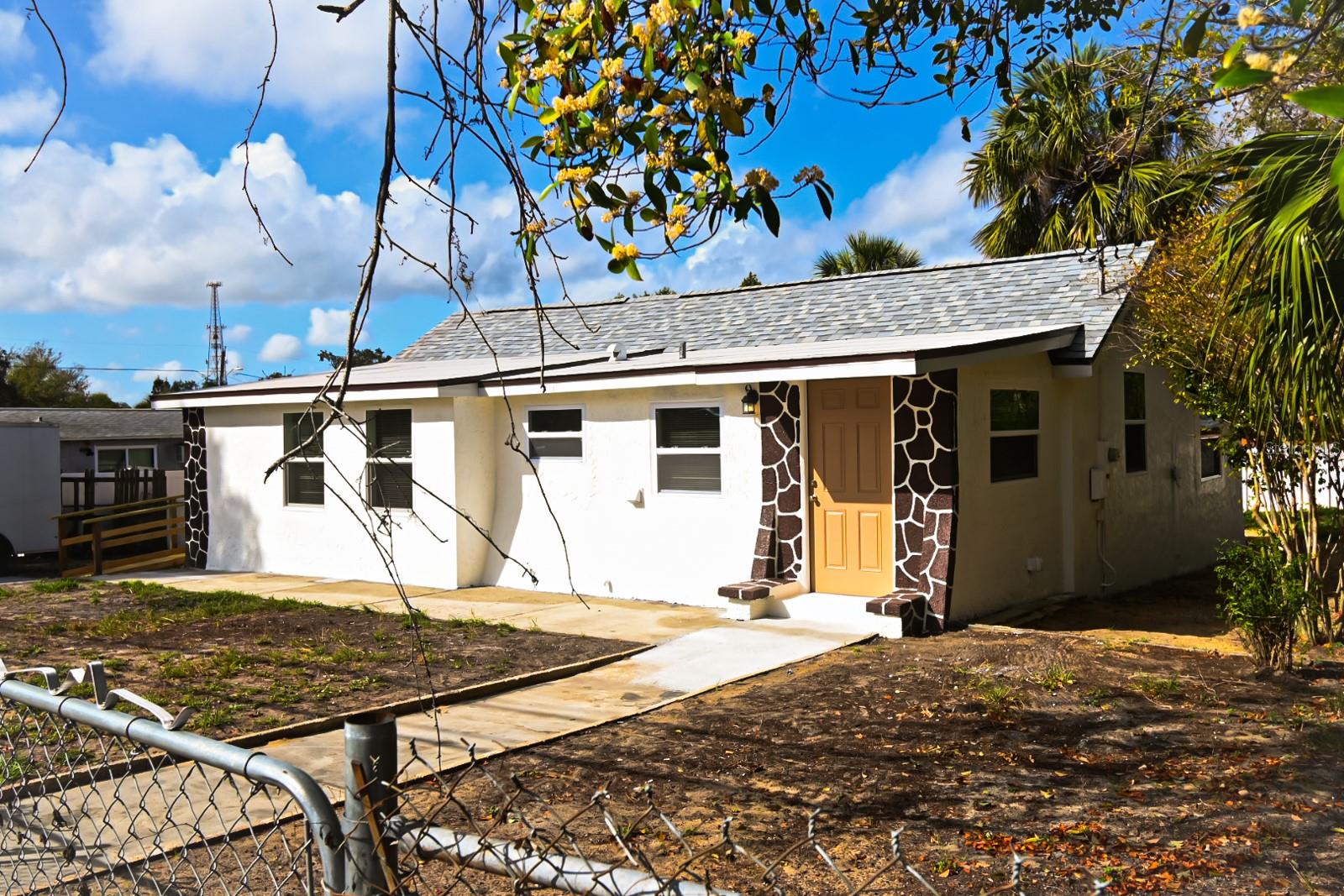 Single Family Residence em TARPON SPRINGS, FL - Daniel Dourado