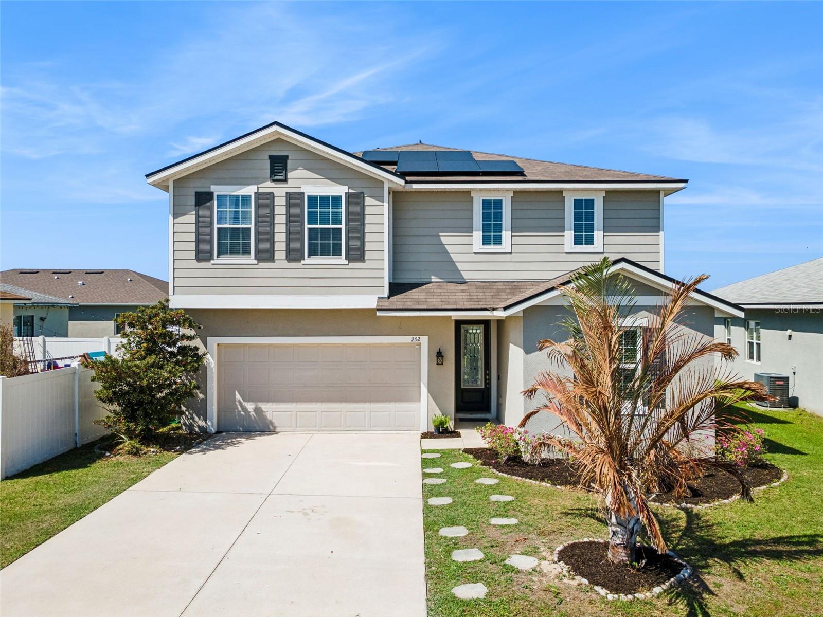 Single Family Residence in AUBURNDALE, FL - Daniel Dourado