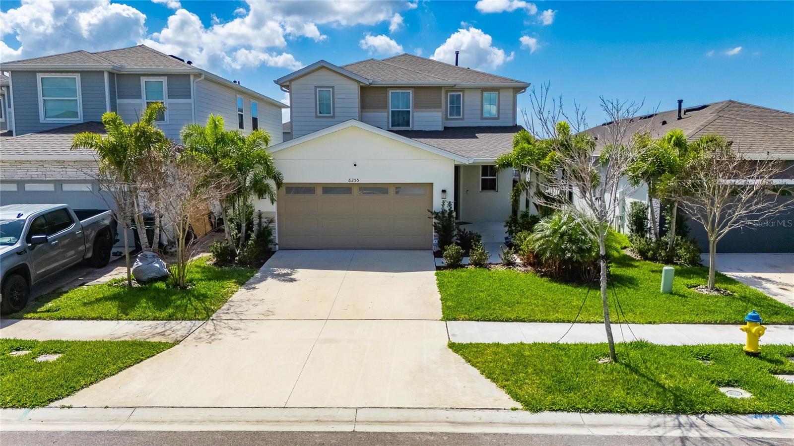 Single Family Residence in APOLLO BEACH, FL - Daniel Dourado